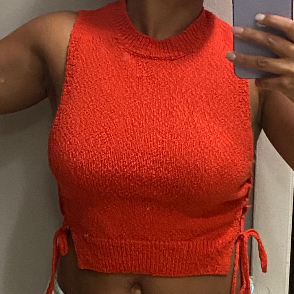 Cropped top - Picture 2 of 2